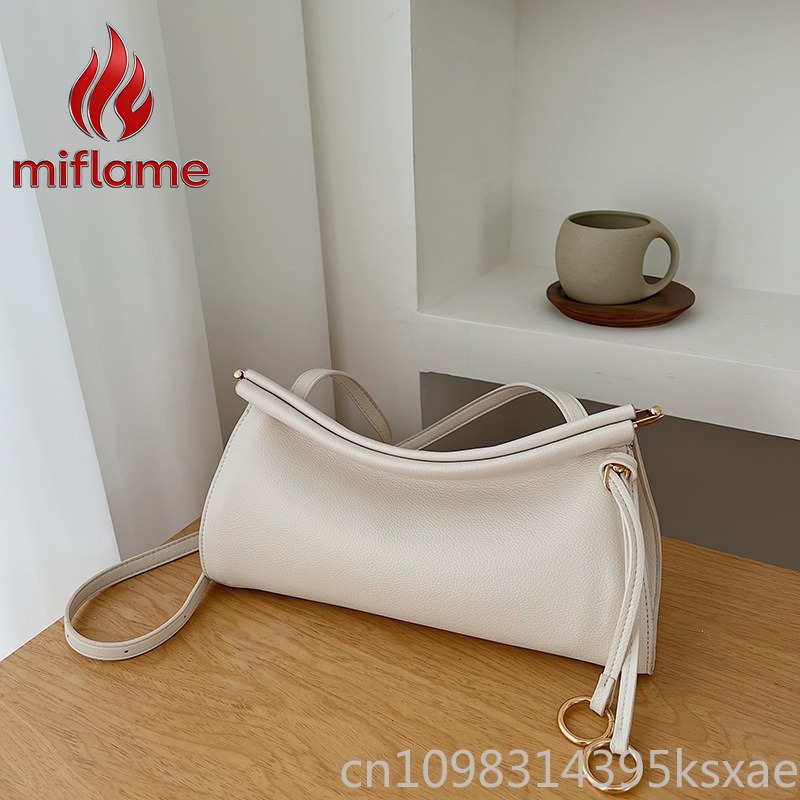 حقيبة كتف جلدية كلاسيكية بتصمي - مراجعة Structured Handbag Work وسعره