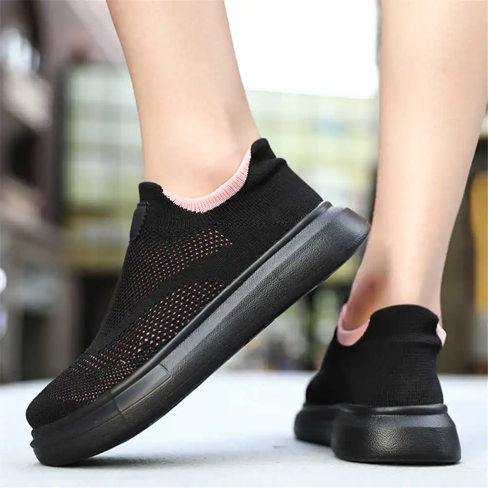 جوارب رياضية للنساء ، أحذية بن - مراجعة Women Formal Wear Footwear وسعره